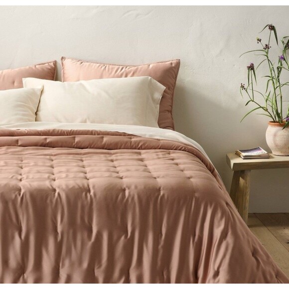 SET Full/Queen Rayon from Bamboo Quilt & 2 Shams Light Adobe Clay- Casaluna NEW - Picture 1 of 9